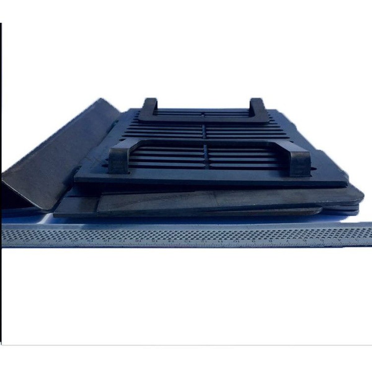 FIA - FLAT PACK PORTABLE BBQ / FIRE PIT