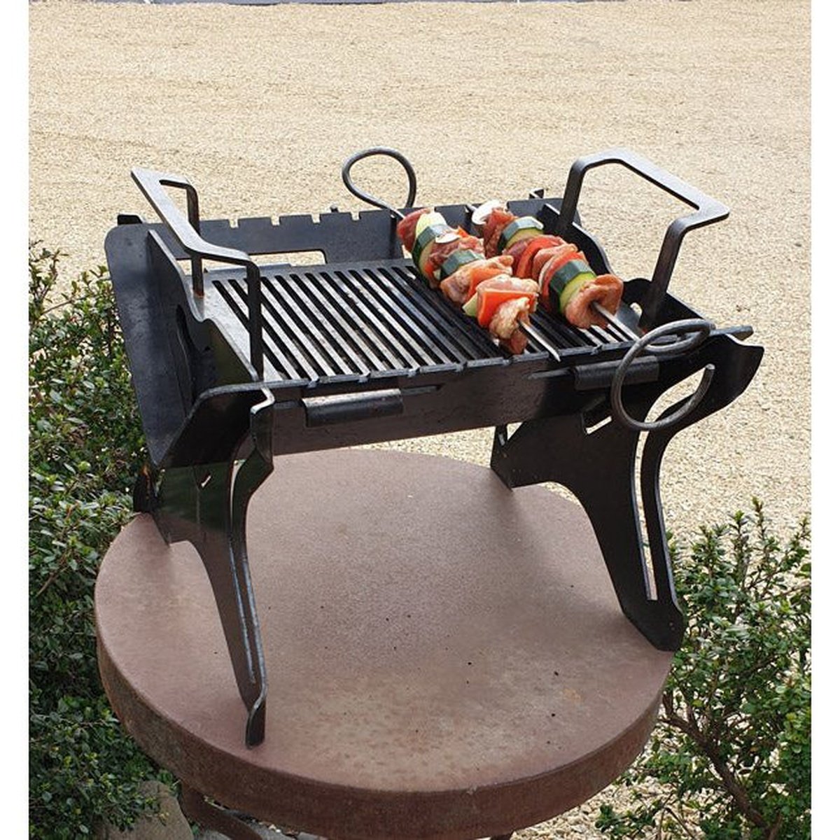 FIA - FLAT PACK PORTABLE BBQ / FIRE PIT